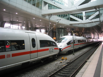 Twinned ICE trains at Frankfurt Airport