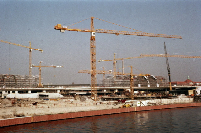 Berlin Lehrter Station - March 2002